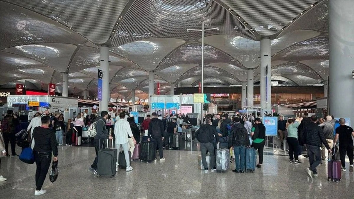 1713989906 994 Istanbul Havalimani bir kez daha Avrupanin en yogunu oldu