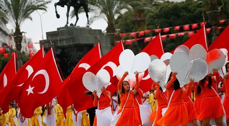 23 Nisan Ulusal Egemenlik ve Cocuk Bayrami mesajlari ve kutlama