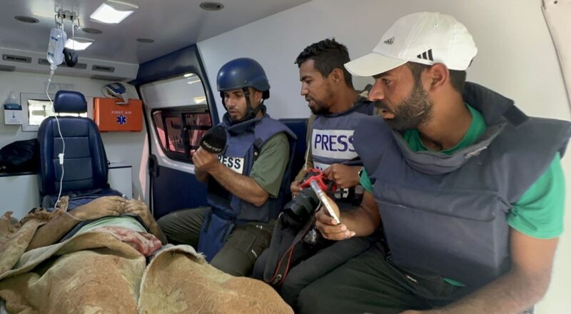 Israil ordusu gazetecilere saldirdi TRT Arapca kameramani yaralandi Son